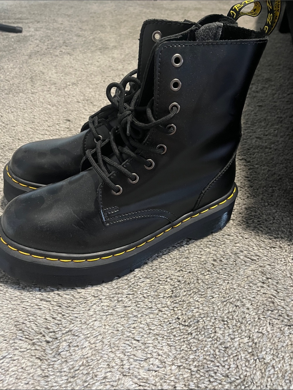 Combat boots (not doc martens)